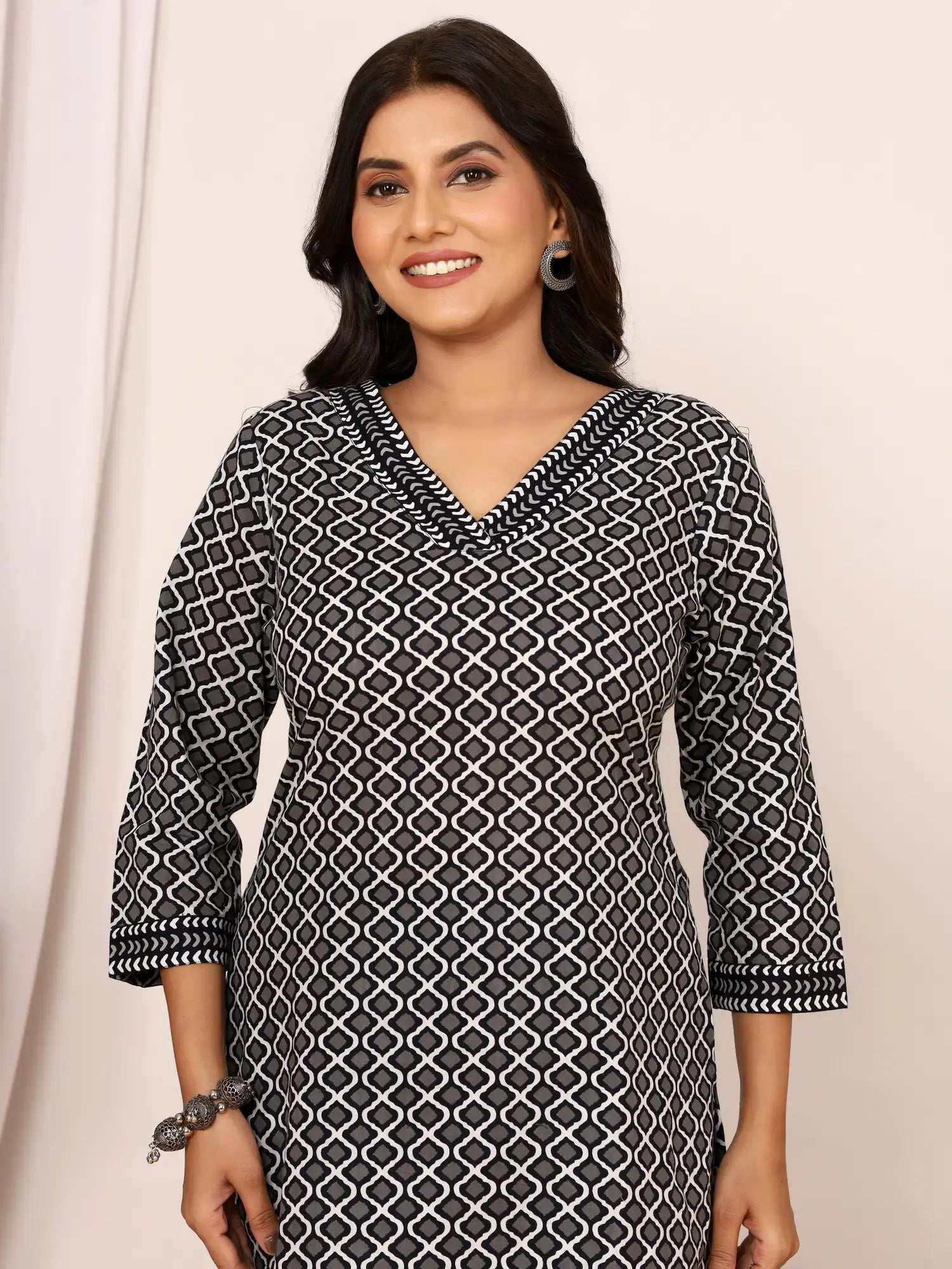 Sanganeri Black & White Geometric Print Cotton Top