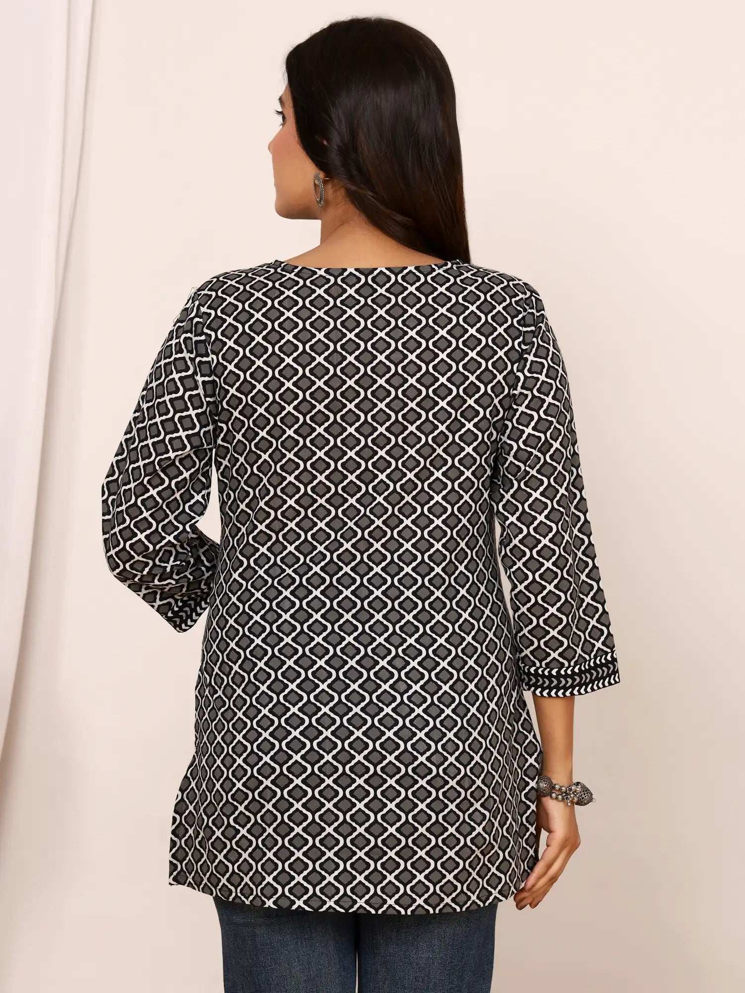Sanganeri Black & White Geometric Print Cotton Top